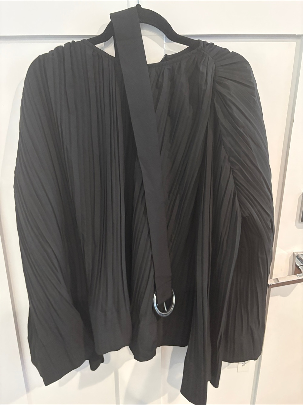 Commense Black Top with White Logo Tag
